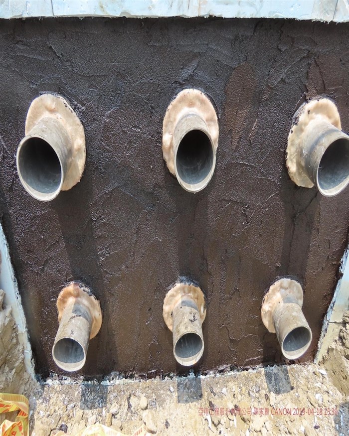 防水補強作業_外牆水性改良瀝青(FP-700)補強